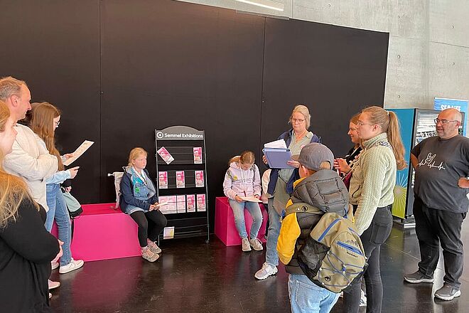 BRK und JRK Au besuchen gemeinsam die Ausstellung Körperwelten in der kleinen Olympiahalle in München.